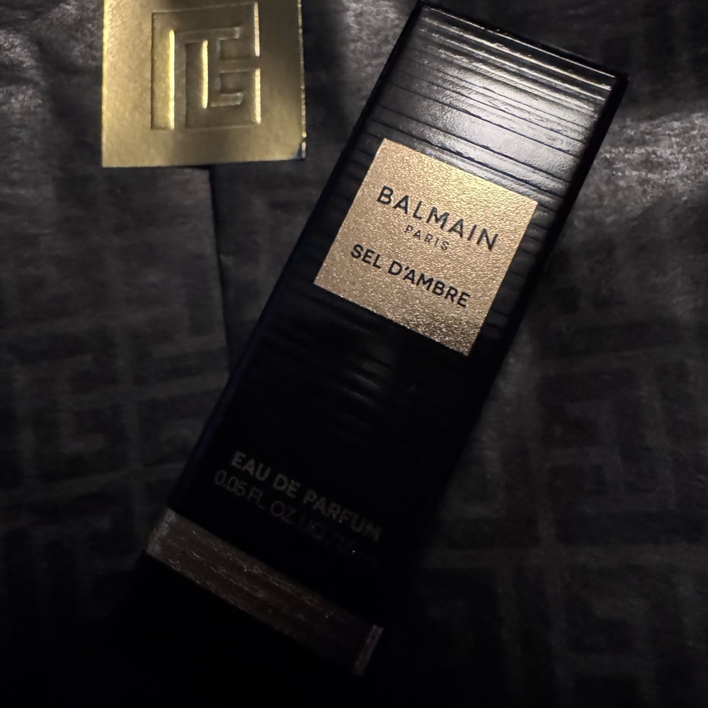 Balmain Gift Box, Ribbon, & (2) Sampler - Picture 5 of 6